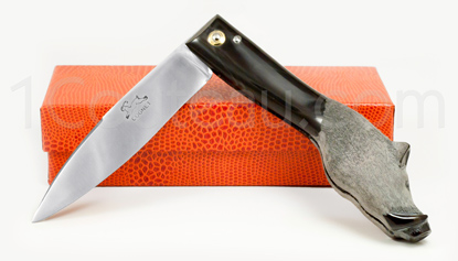 The Capucin pocket knife by Pierre Cognet - Boar, full tip horn sculpted handle